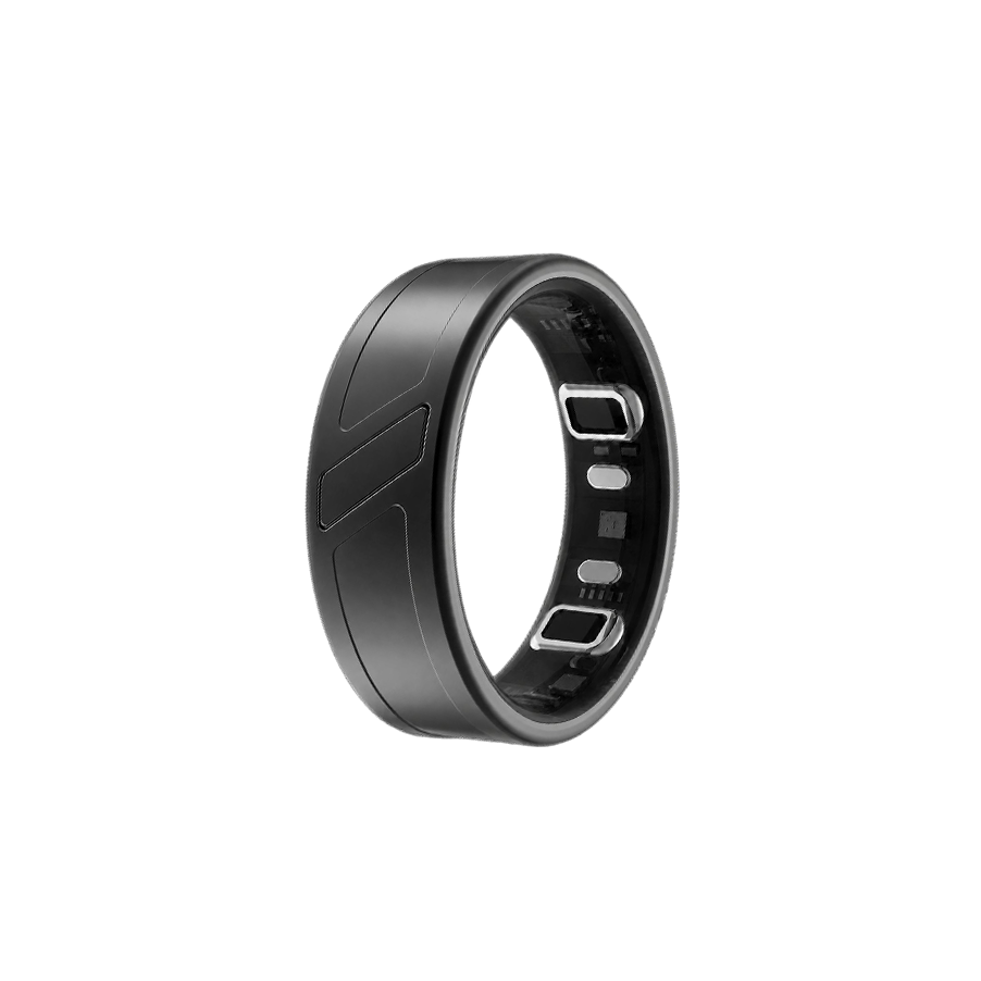 Mere ring in black, with its engraved shell and dark sensing interior